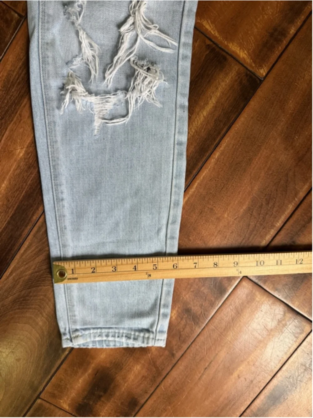 distressed light wash slim straight jeans size 24